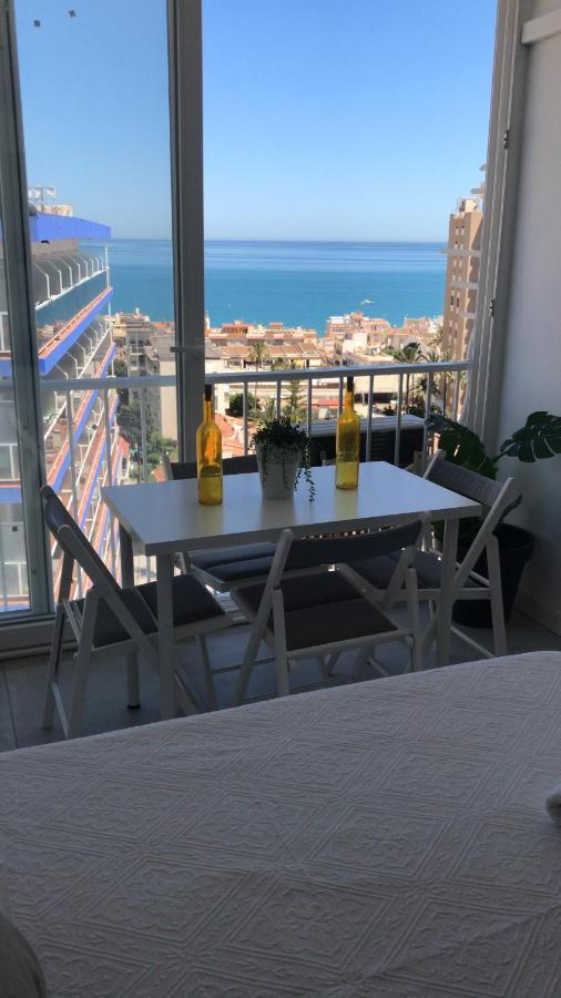 Apartamento Con Vistas Al Mar A Metros De La Playa Carihuela Soleil Apartment Torremolinos Ngoại thất bức ảnh