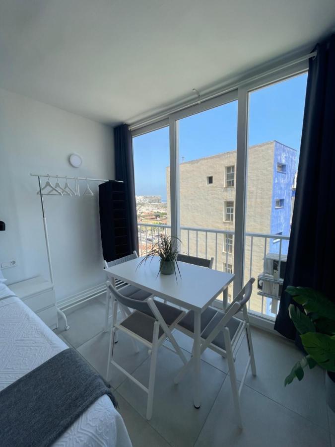 Apartamento Con Vistas Al Mar A Metros De La Playa Carihuela Soleil Apartment Torremolinos Ngoại thất bức ảnh