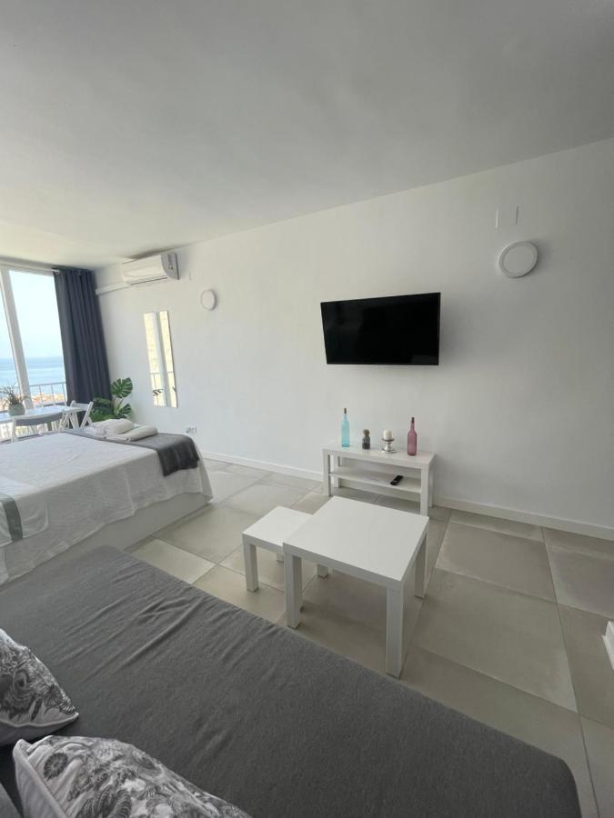 Apartamento Con Vistas Al Mar A Metros De La Playa Carihuela Soleil Apartment Torremolinos Ngoại thất bức ảnh
